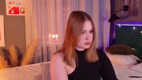 Lori online show from February 1, 9:08 pm