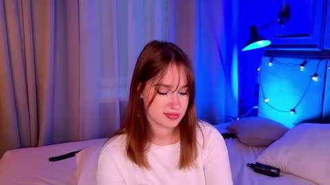Lori online show from July 18, 6:54 pm