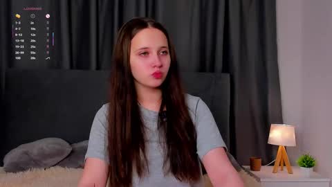 Mia online show from October 31, 1:15 pm