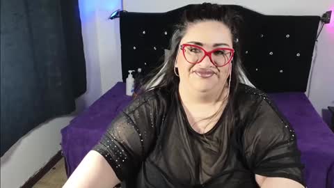 Snapshot of loriscohen3 chatting on December 9, 4:34 am loriscohen3 online show from December 9, 4:34 am