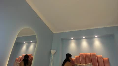  Lou Rosse  online show from November 14, 9:37 pm