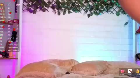  LouIse  online show from July 9, 8:44 pm