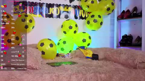  LouIse  online show from July 4, 1:56 am
