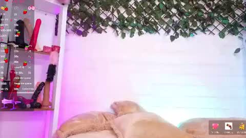  LouIse  online show from July 11, 1:38 am