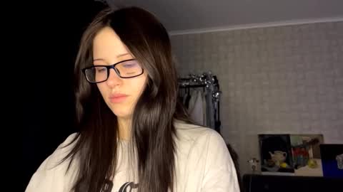 Elfie online show from March 12, 7:16 pm