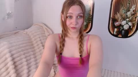 love bella  online show from April 29, 2:37 am