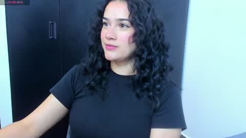Kristen LoveBerry online show from June 19, 6:44 pm