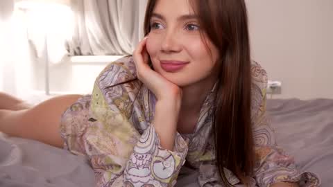 Sofi   online show from December 27, 3:16 pm