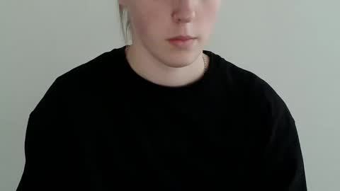 Vivian online show from November 11, 1:30 pm