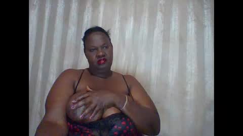 Lynn online show from February 14, 11:09 pm