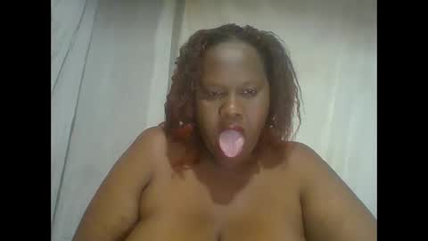 Lynn online show from October 30, 1:52 am