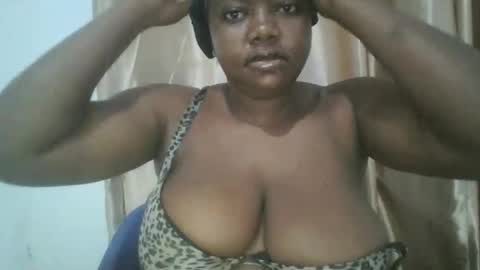 mila online show from February 19, 5:07 am