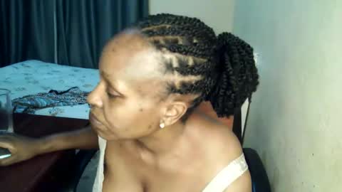 loveedee4 online show from May 16, 12:46 am