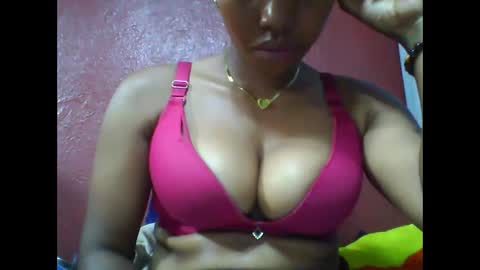 loveinlife750427 online show from February 14, 7:21 am