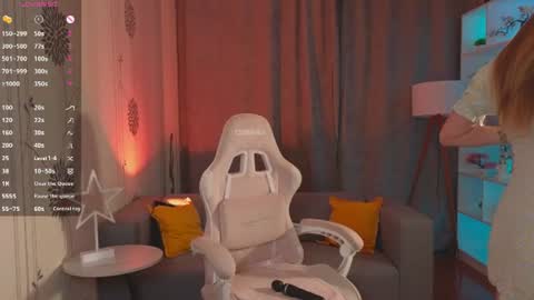 Laura online show from June 12, 11:18 am