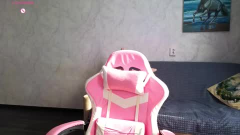 Molly online show from March 6, 10:32 am