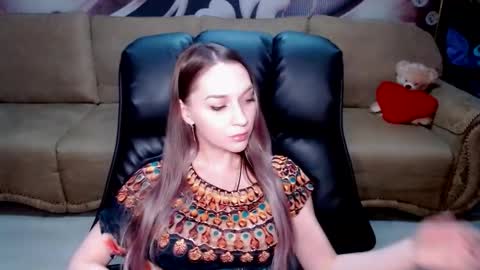 private open online show from March 17, 1:48 pm