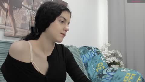 lovely__audrey online show from December 23, 8:29 am