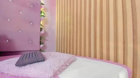 Kissy online show from August 1, 9:06 pm