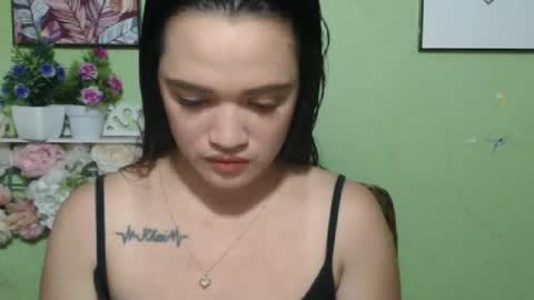 hearty2 Hey guys  Im Jess  online show from April 1, 6:25 am