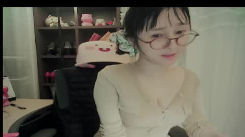 DANA KIM online show from March 5, 4:25 pm