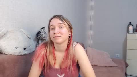 Lovely Hayley online show from October 31, 12:01 am