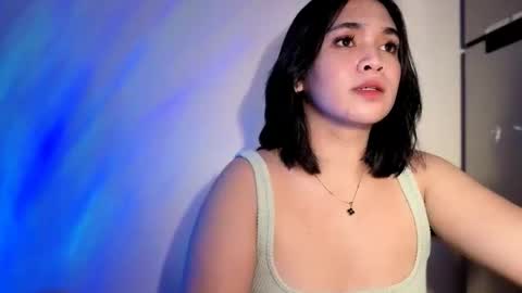 LOVE online show from November 9, 6:15 pm