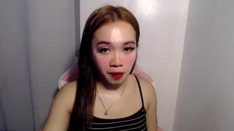 lovely_lianne online show from July 19, 4:26 am