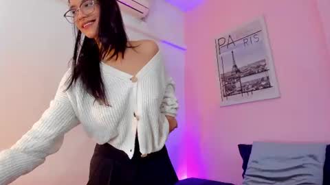 Olivia online show from June 17, 5:58 pm