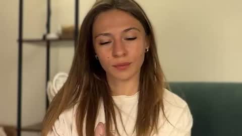 Kate only online show from July 8, 3:36 pm