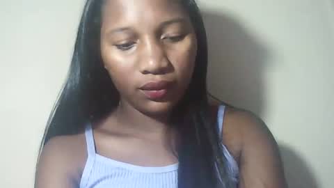 lovelylarra online show from April 9, 9:04 am