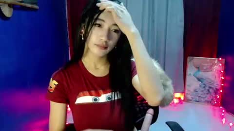 lovelypetite143 online show from April 24, 3:15 pm