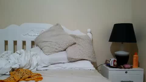 Angelquey online show from November 12, 9:35 pm