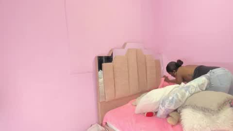 L O V E  online show from September 24, 11:53 am