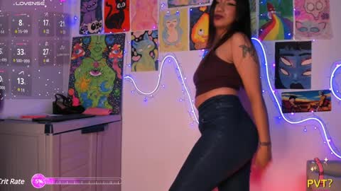 Snapshot of lovexxxdanna chatting on February 6, 2:33 am Danna online show from February 6, 2:33 am