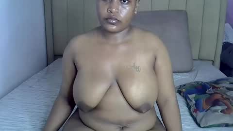 loveydivah online show from March 16, 6:17 am