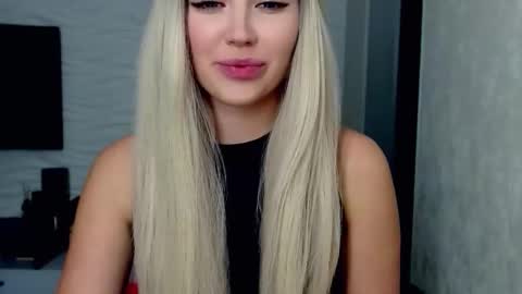 Rosie  online show from April 4, 5:01 pm