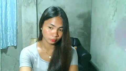 loving_rhean online show from March 11, 5:02 pm