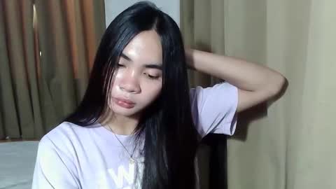 loving_rhean online show from September 12, 4:57 am