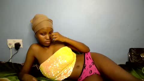 lovly_lastborn online show from March 4, 7:26 am