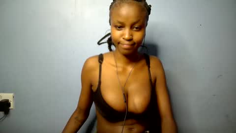 lovly_lastborn online show from March 5, 7:26 am