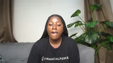 loyalcutie online show from February 17, 3:06 am