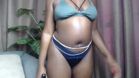 Snapshot of loyalcutie chatting on February 24, 4:36 am loyalcutie online show from February 24, 4:36 am