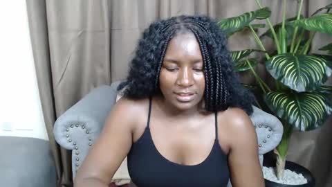 Snapshot of loyalcutie chatting on March 12, 5:35 am loyalcutie online show from March 12, 5:35 am