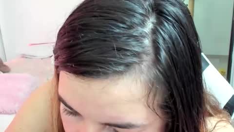 luara__01__lecat_1 online show from March 17, 9:30 pm