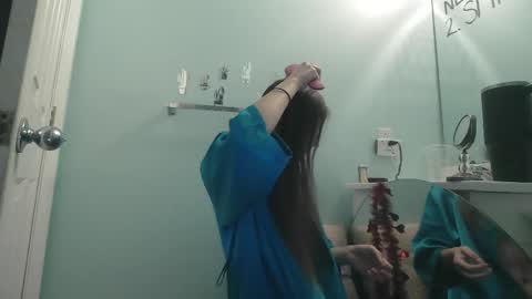 Snapshot of luci_layne chatting on March 7, 3:07 pm Luci Layne online show from March 7, 3:07 pm