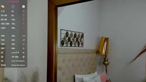 lucia lorenz online show from December 2, 11:34 am