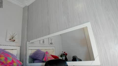 L U C I A online show from December 22, 1:03 pm