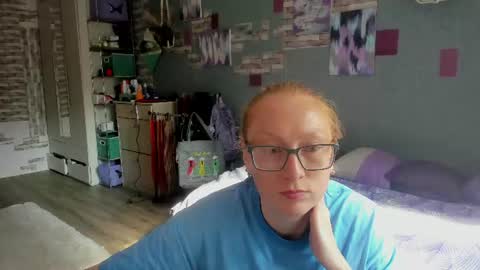 lucky_licky20 online show from June 27, 1:39 am