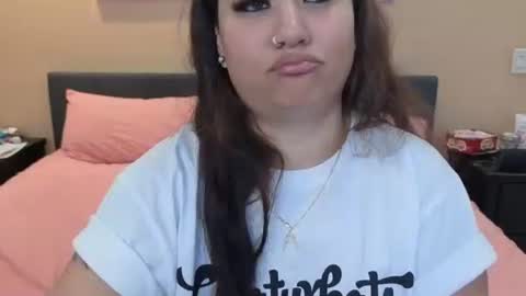 luckylee1992 online show from November 25, 10:43 pm